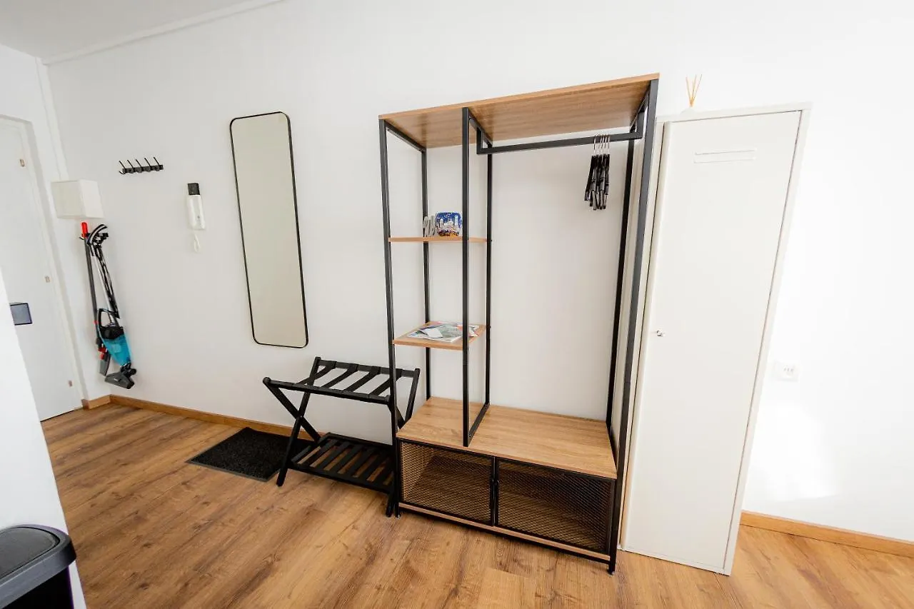 Apartment Come4Stay Passau - Holzheim 411 I Modern I Wlan I Kueche I Parkplatz I Smarttv Mit Netflix